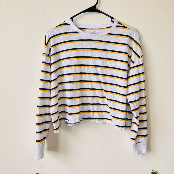 Hollister Cropped Boyfriend Tee - Picture 4 of 7